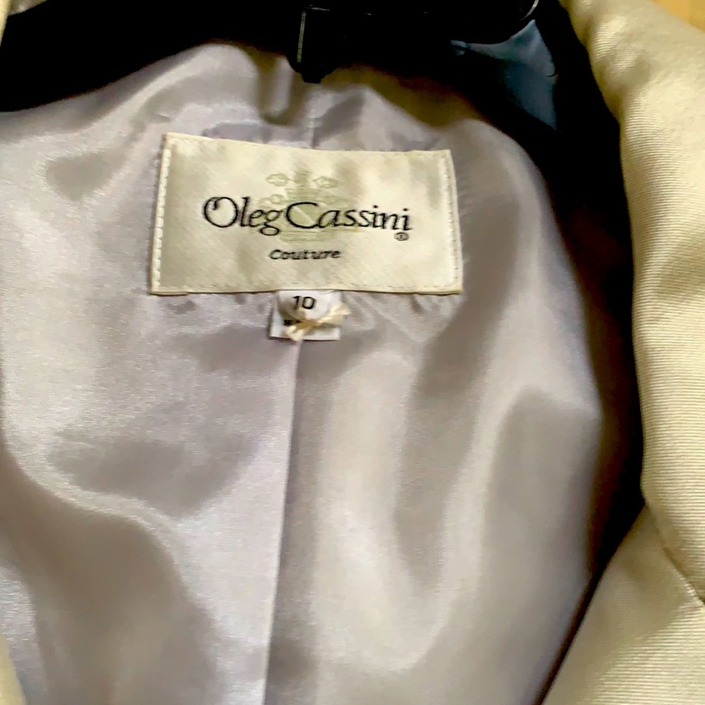 Gorgeous Oleg Cassini skirt suit